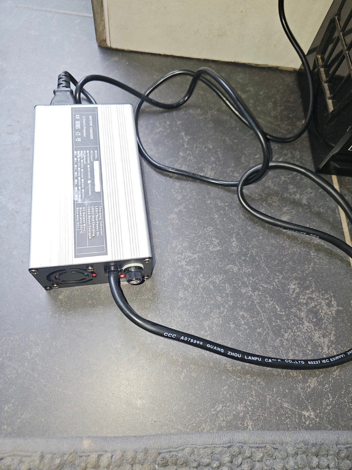 lithium  batterij, Ophalen of Verzenden, Zo goed als nieuw