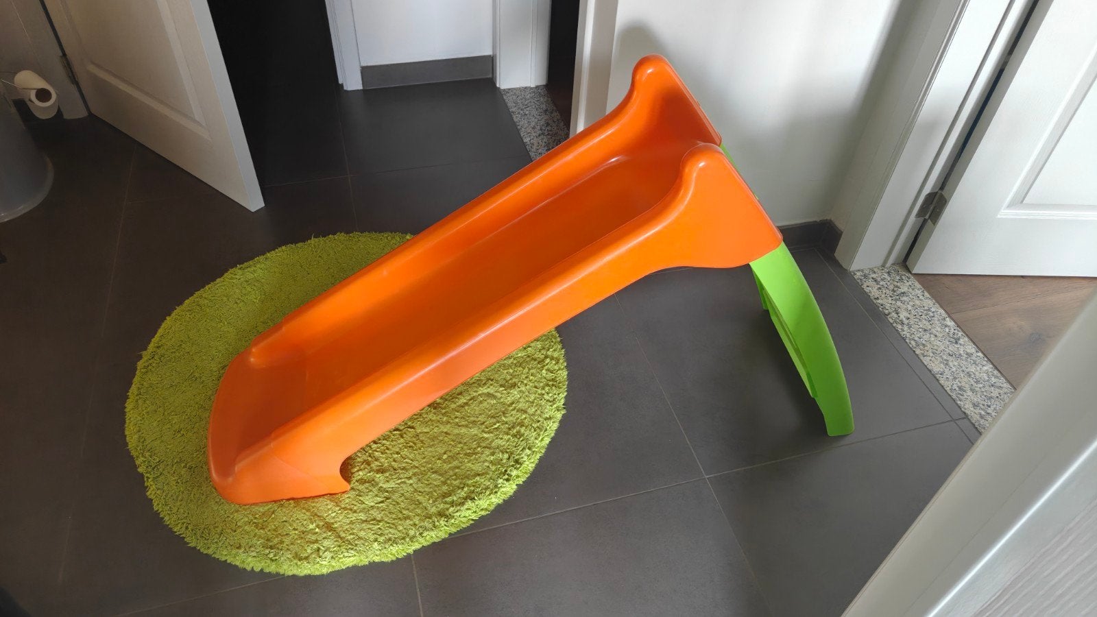Glijbaan voor peuters, Enlèvement, Toboggan