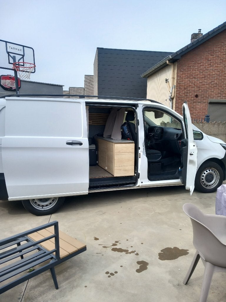 Mini zelfbouw camperbusje, Autos, Mercedes-Benz, Achat, Euro 6, 2 places, Boîte manuelle