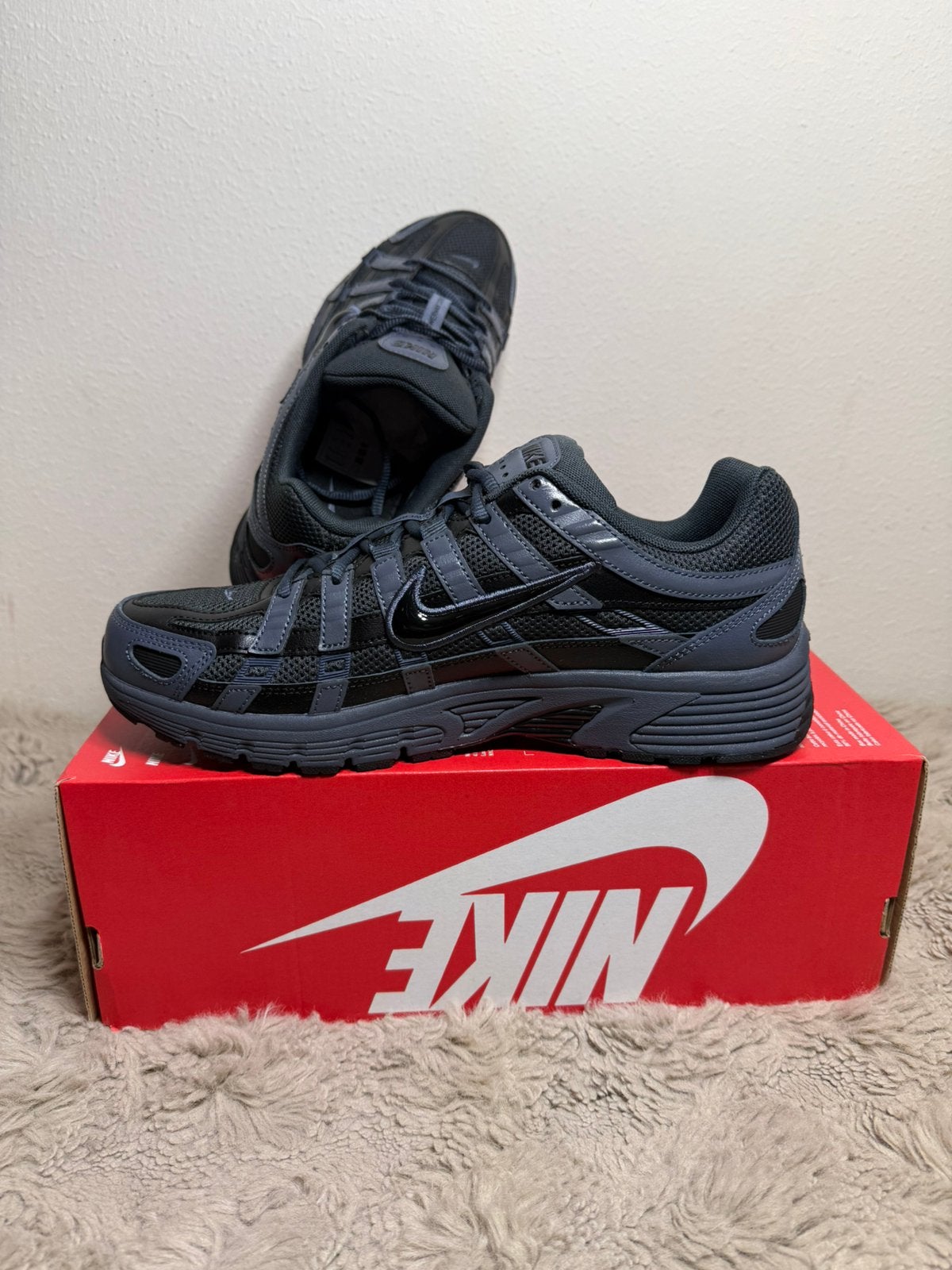 Nike p6000 bleu marine noir taille 42, Enlèvement ou Envoi, Comme neuf, Bleu