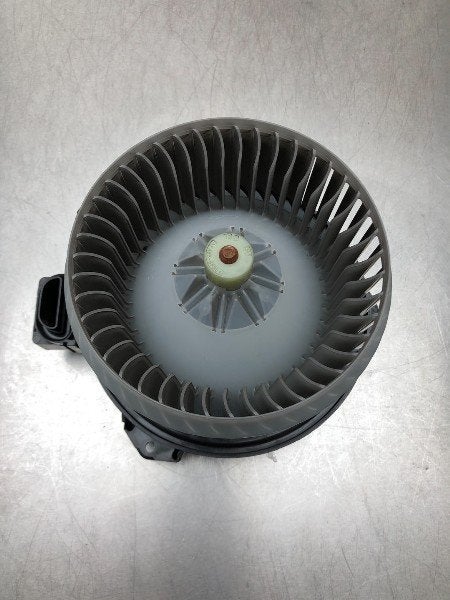 KACHEL VENTILATORMOTOR Toyota Yaris III (P13), Gebruikt, Toyota