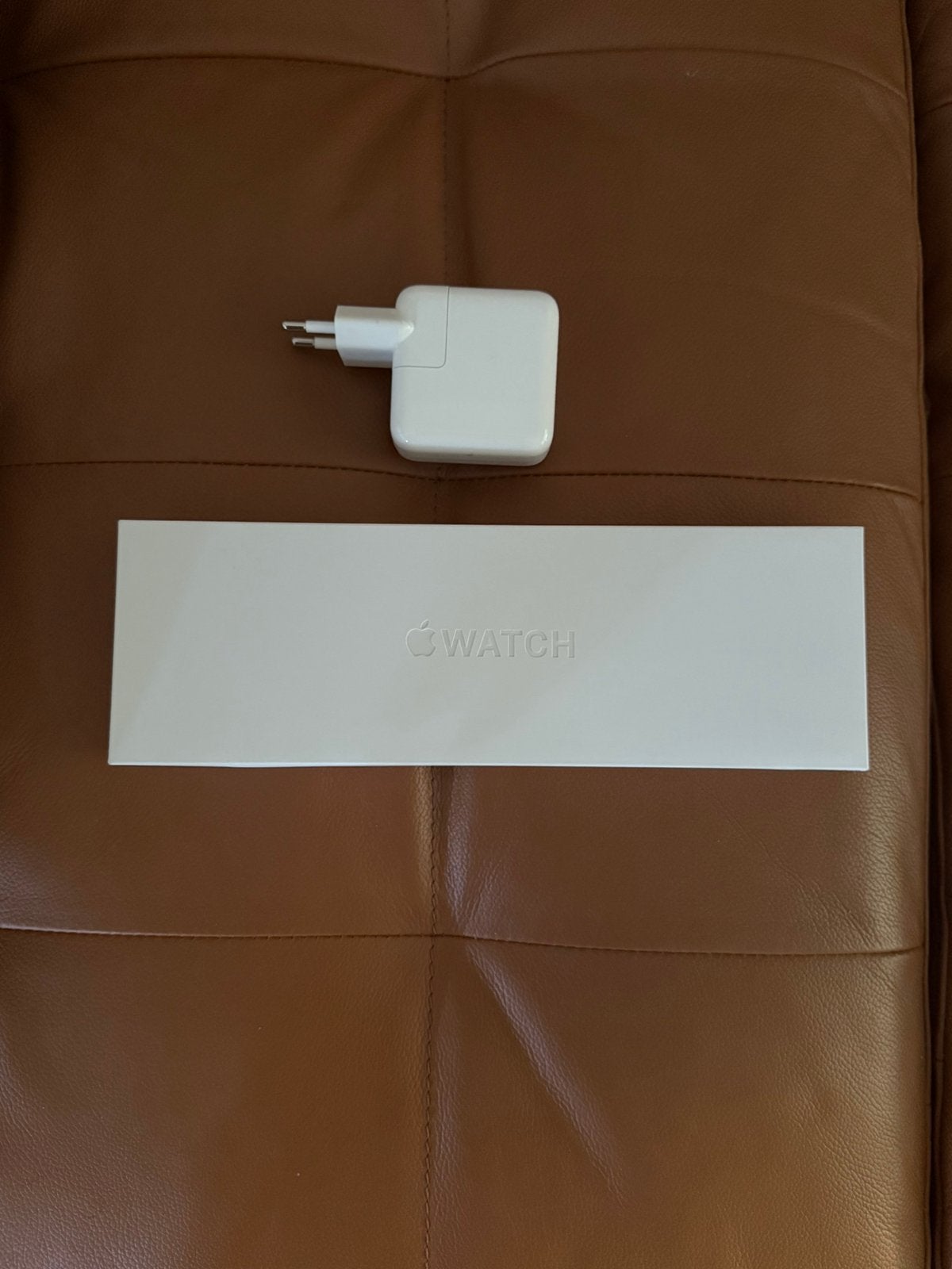 Apple Watch Series 11 46mm Jet Black, garantie 21 mois, Étanche, IOS, Comme neuf, Enlèvement