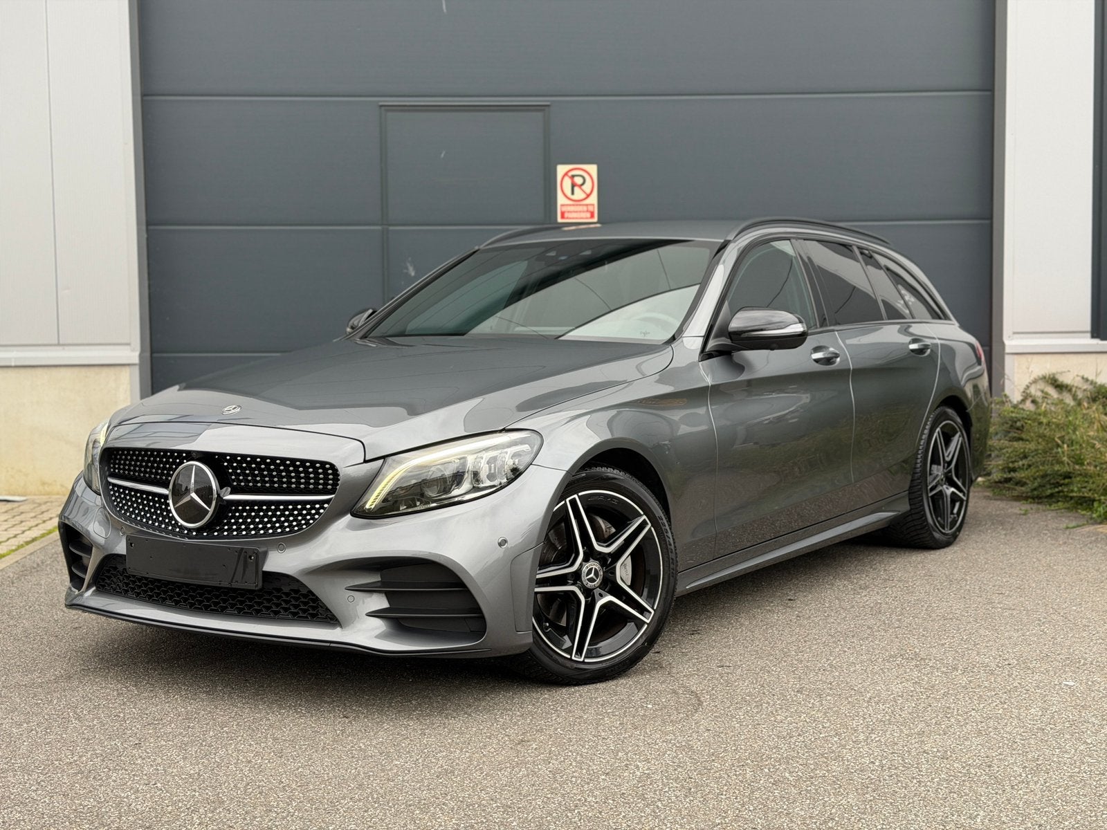 Mercedes-Benz C180 AMG|Multibeam|ACC|E-Koffer|360*Camera|, Autos, Achat, Euro 6, Entreprise, Alcantara