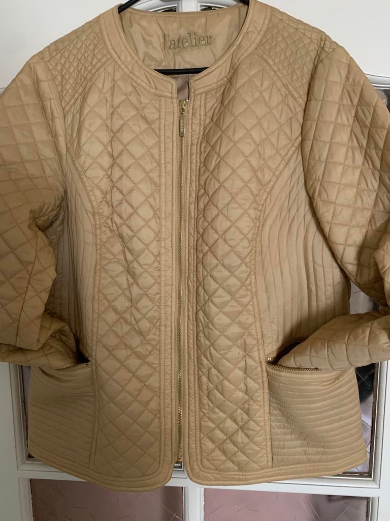 Damesjas beige, Kleding | Dames, Ophalen, Zo goed als nieuw, Maat 46/48 (XL) of groter, Beige