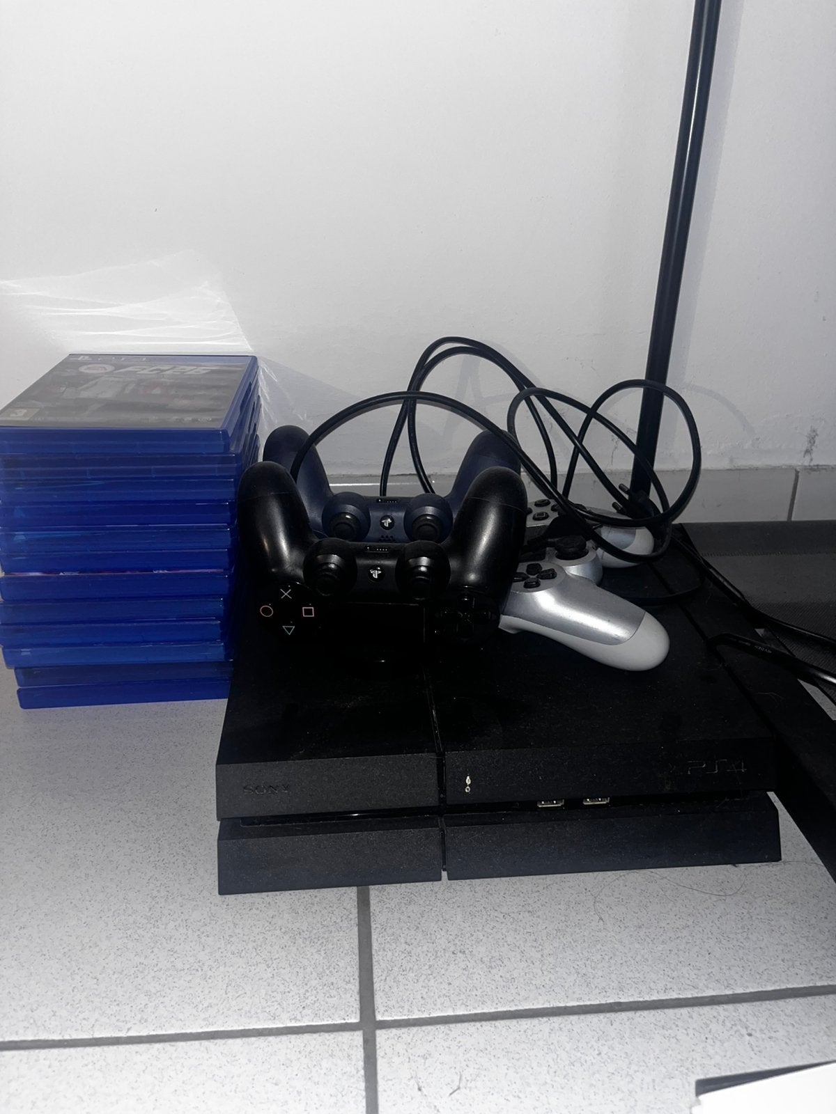 PlayStation 4 (CUH-1216B, 1TB), Enlèvement, PlayStation 4
