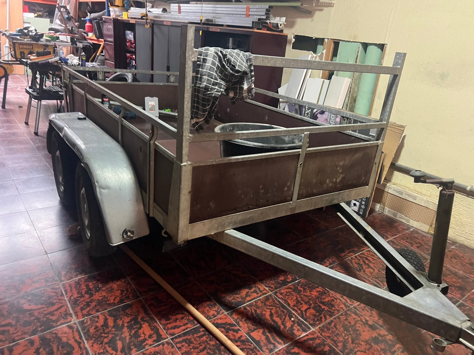 Aanhangwagen Dubbelasser 750 kg, Enlèvement