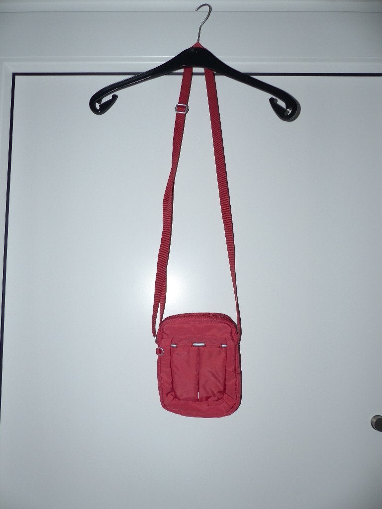 Hedgren rood compact schoudertasje - perfecte staat, Ophalen of Verzenden, Zo goed als nieuw, Rood