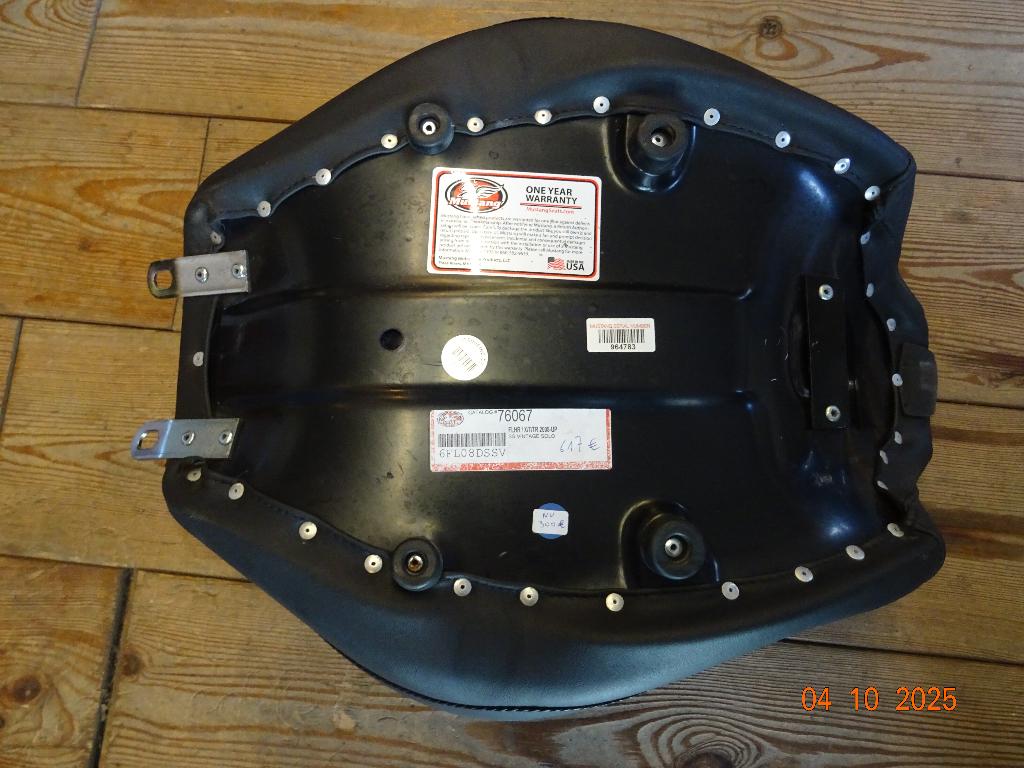 Mustang - Vintage solo saddle + passenger '2008 tot 2023, Motoren, Onderdelen | Harley-Davidson, Ophalen, Gebruikt