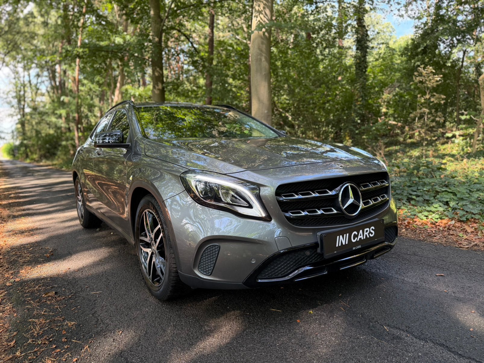 Mercedes GLA180 Benzine Automaat, Auto's, Mercedes-Benz, 4 cilinders, 1600 cc, Leder en Stof, Bedrijf
