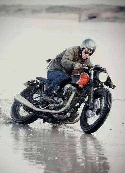 Aankoop motoren, zonder technische keuring @motomobilia, Motoren, Ophalen