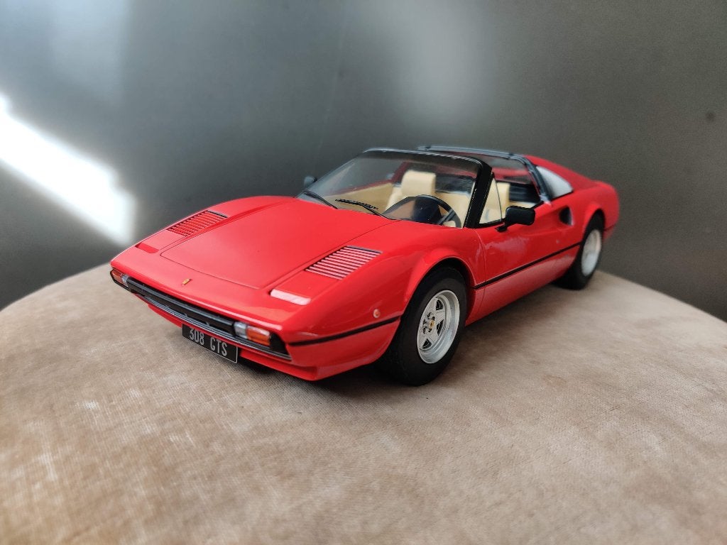 Ferrari 308 GTS MCG 1/18e nieuw, in doos., Overige merken, Mininches@outlook.fr, Model Car Group, Auto