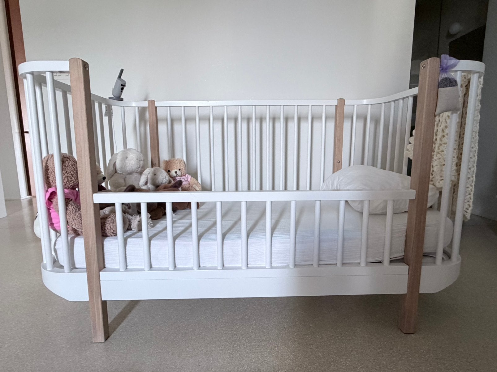 Lit bébé évolutif Oliver Furniture Wood 70140cm blanc/chêne, Matelas, 70 à 85 cm, Enlèvement, Utilisé
