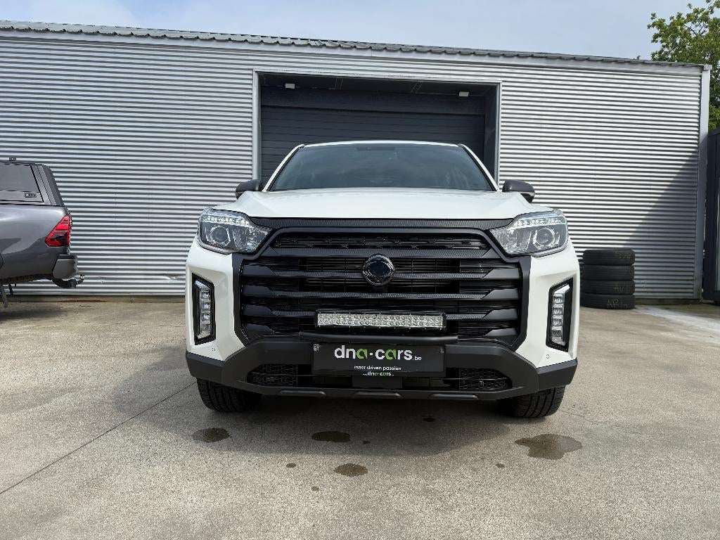 Musso 2.2 Turbo e-Xdi 4WD BlACK LINE / OPEN DAK / GARANTIE, Auto's, Automaat, 2157 cc, 4 cilinders, Musso
