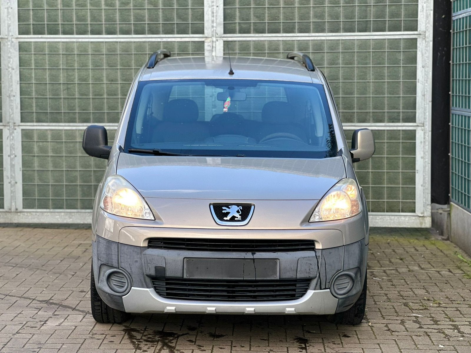 Peugeot Partner 1.6 Essence, Euro 5, Achat, 4 portes, Entreprise