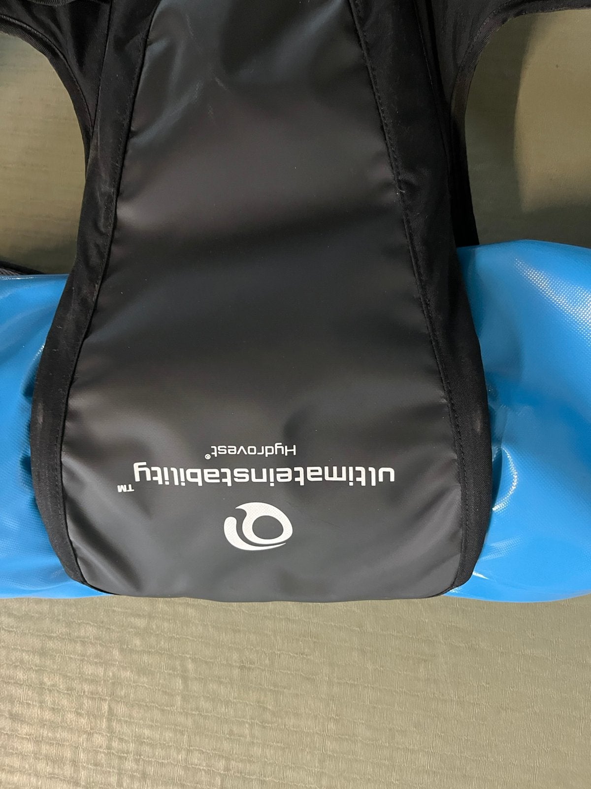 Ultimate Instability Hydrovest – €80, Ophalen, Zo goed als nieuw
