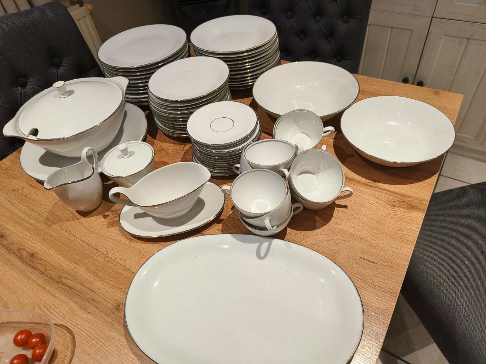 eet servies 12 personen, Ophalen