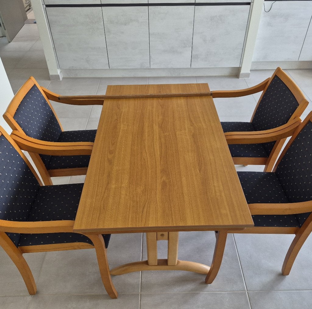 Eetkamerset: Houten Tafel (120x70 cm) + 4 Stoelen, 100 à 150 cm, Quatre personnes, Enlèvement, Utilisé