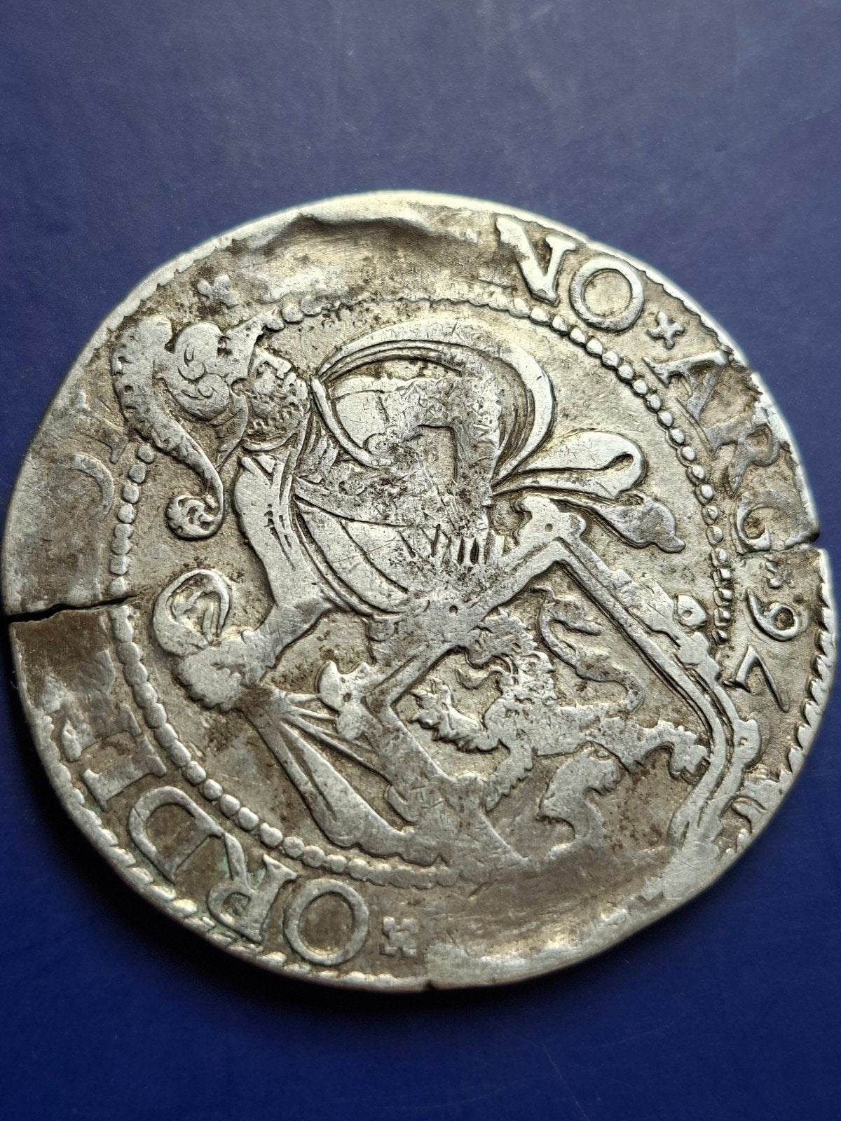 Chevalier Leeuwendaalder à droite. 1576, Enlèvement
