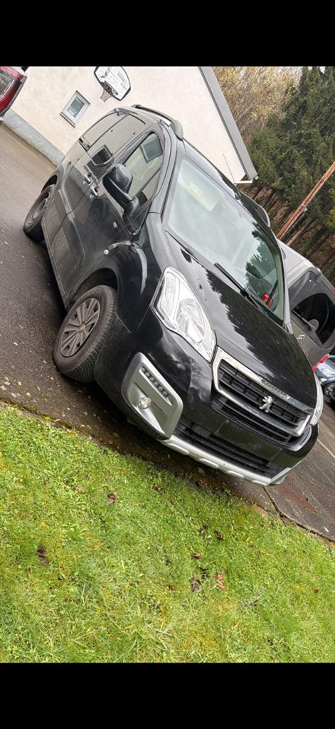 Peugeot partner 180 000 kilometre, Auto's, Peugeot, Euro 6, Diesel, Particulier, Te koop