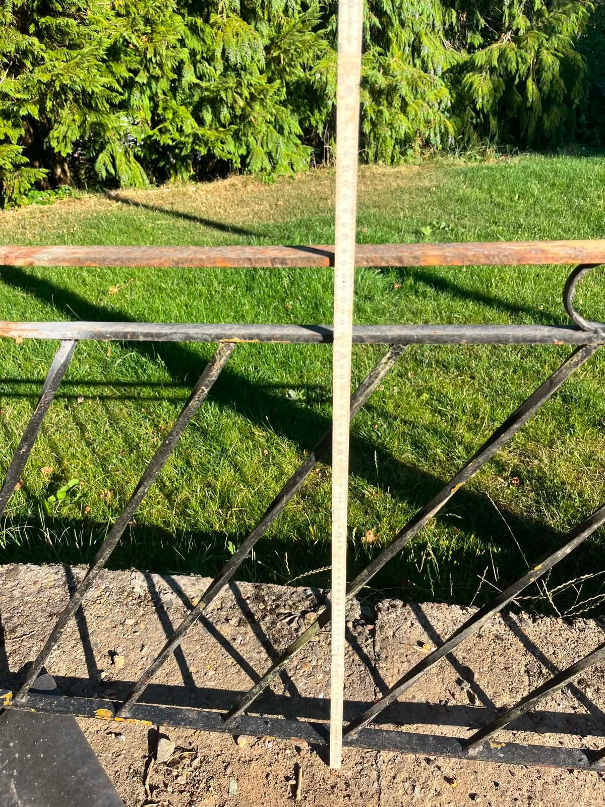 grande rampe / balustrade en fer forgé avec barreaux, Enlèvement