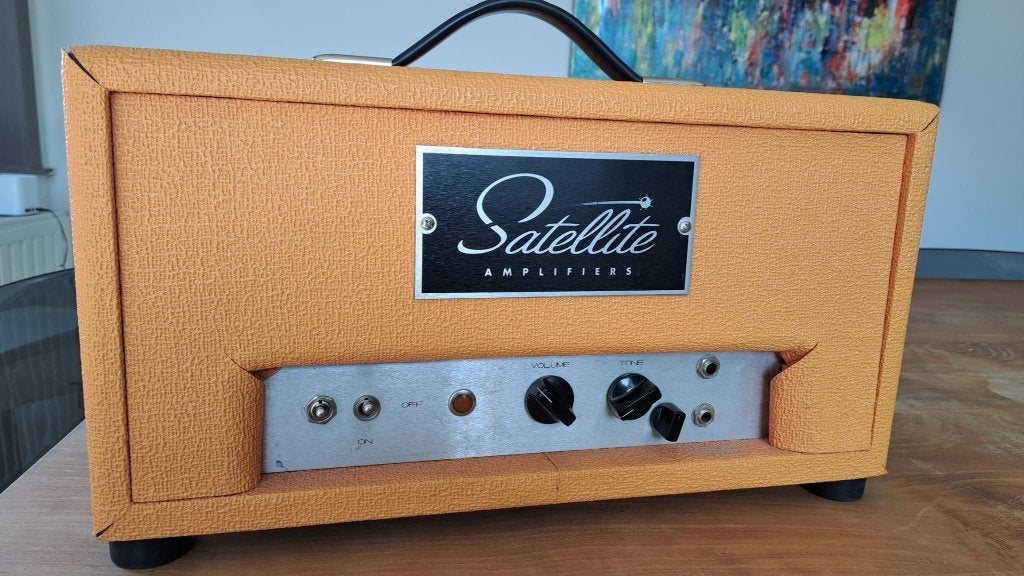 Satellite Elmer Boutique PTP + 1x12 custom Greenback, Enlèvement, Utilisé, Guitare, Moins de 50 watts