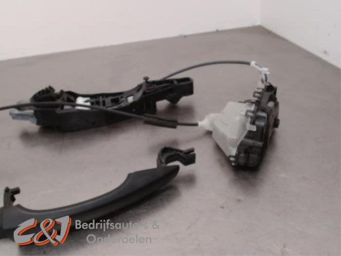 Serrure portière mécanique 2portes droite d'un Peugeot Exp, -, 3 mois de garantie, Utilisé, -