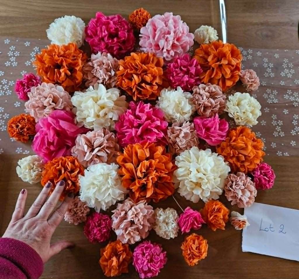 Lot 39 fleurs en papier orange fuchsia rose crème décoration, Huis en Inrichting, Woonaccessoires | Droogbloemen, Ophalen, Zo goed als nieuw