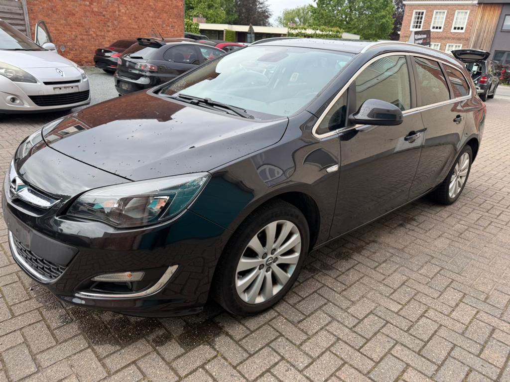 Opel Astra Sports Tourer 2015 1.4 essence 137.000 km, Autos, 144 g/km, Euro 6, Entreprise, Entretenue par le concessionnaire