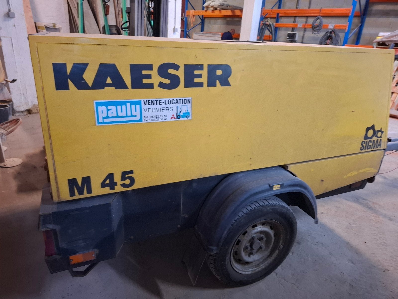 Compresseur mobile KAESER M45 – 2014 – 2380h – Remorque, Bricolage & Construction, Enlèvement, Mobile
