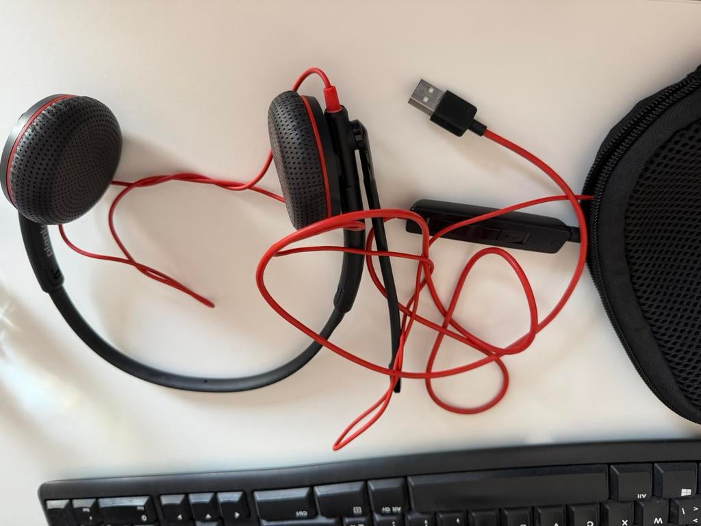 Plantronics C3225T PLT comme neuf avec pochette de rangement, Informatique & Logiciels, Casques micro, Comme neuf, Enlèvement ou Envoi