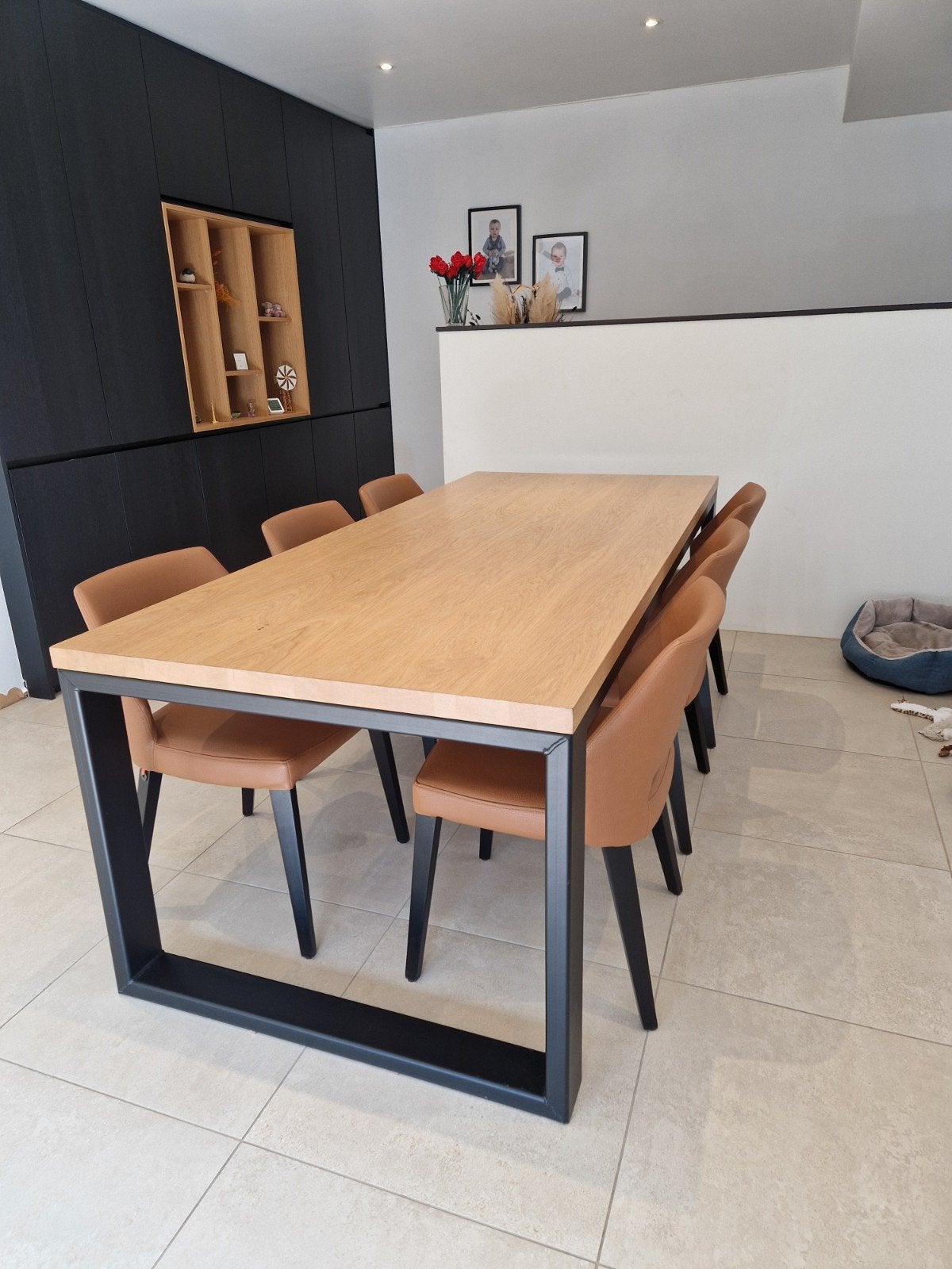 Eettafel 240100 half massieve eik met zwart onderstel, Huis en Inrichting, Tafels | Eettafels, Ophalen