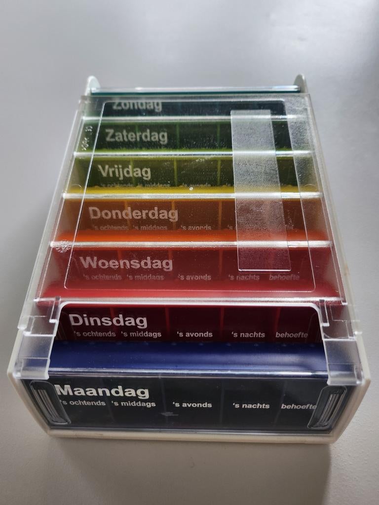 Pillendoosje zo goed als nieuw., Ophalen