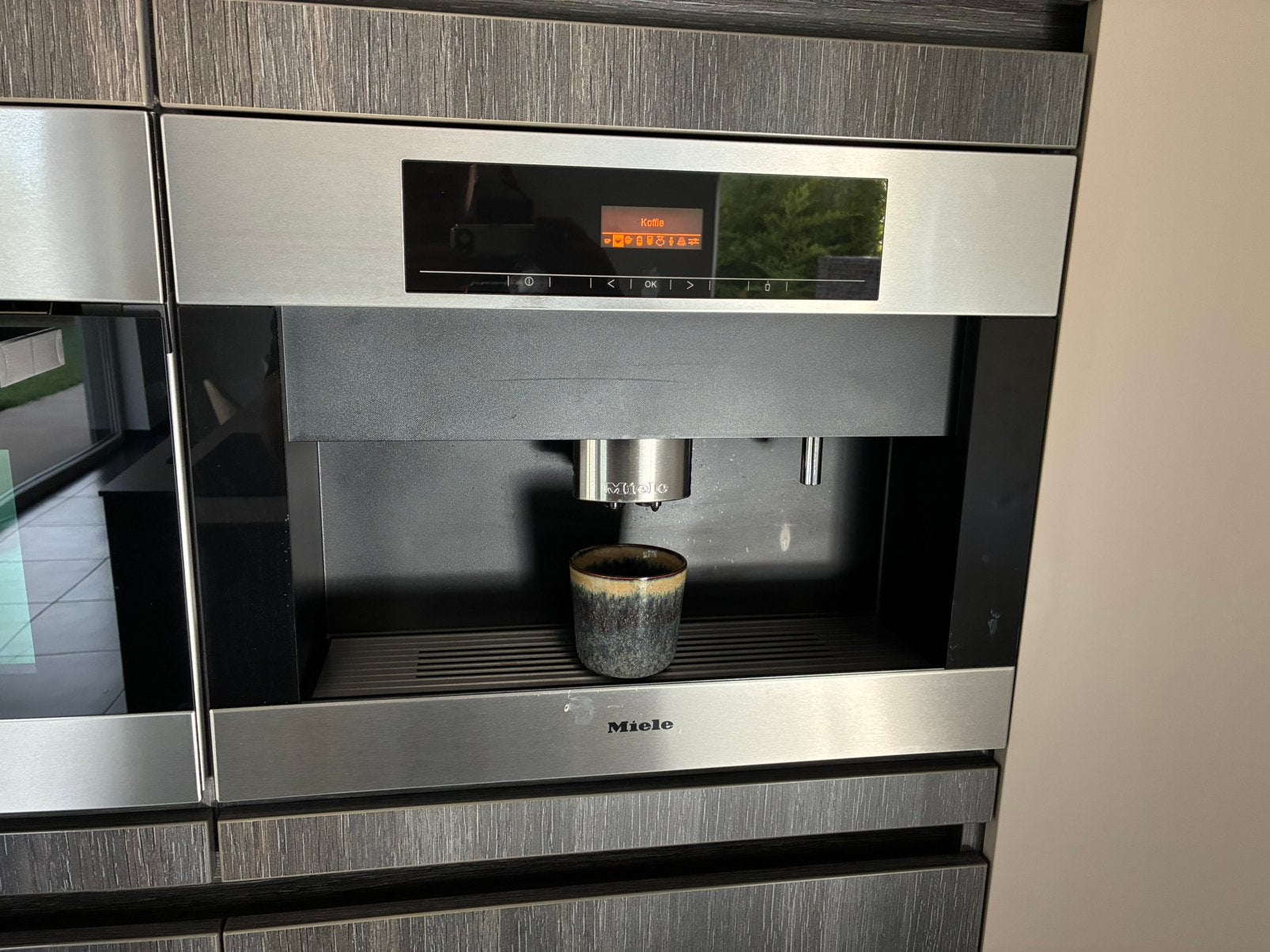 Miele inbouw koffieapparaat, Elektronische apparatuur, Ophalen, Afneembaar waterreservoir, Gebruikt, Koffiemachine