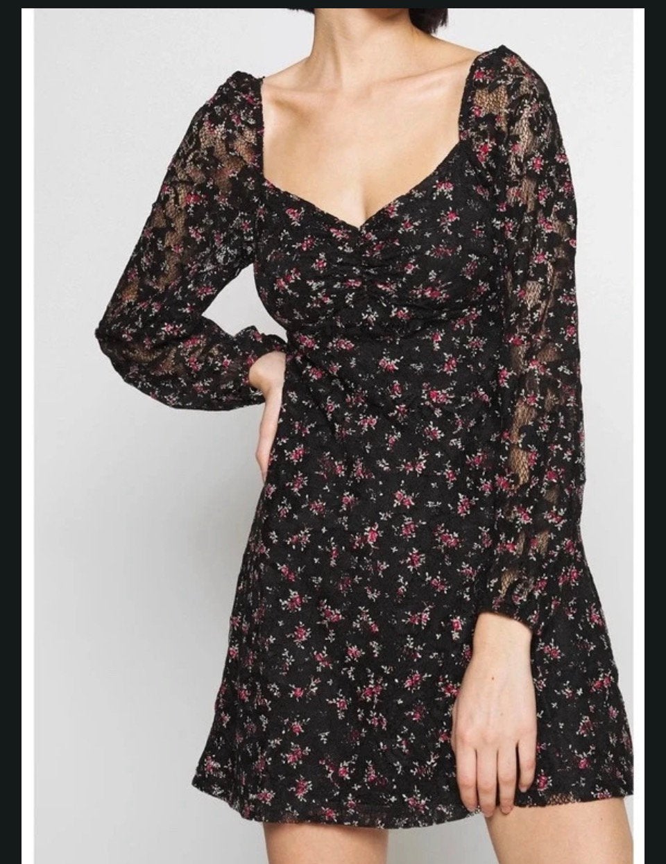 Robe courte fleurie en dentelle Neuve avc étiquette / 34- XS, Kleding | Dames, Ophalen of Verzenden, Nieuw, Maat 34 (XS) of kleiner