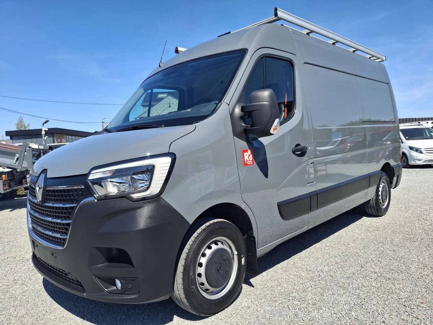 Renault Master 2.3 L2H2 (bj 2023), Auto's, Bestelwagens en Lichte vracht, Stof, Gebruikt, 2299 cc, Bedrijf