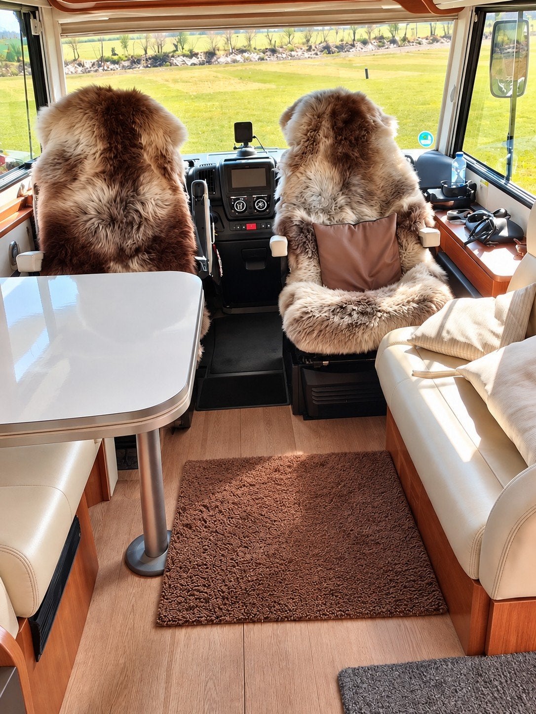 Luxe echte schapenvacht stoelhoezen voor camper – set van 2, Ophalen