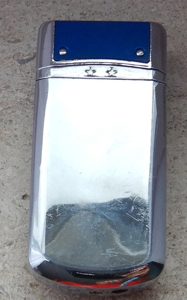 Briquet en forme de JUKE-BOX au gaz en bel état., Collections, Enlèvement ou Envoi, Briquet