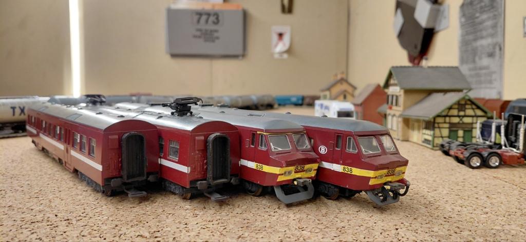 LIMA AM75 838 sncb, Hobby & Loisirs créatifs, Trains miniatures | HO, Analogique, Comme neuf, Courant continu, Set de Trains