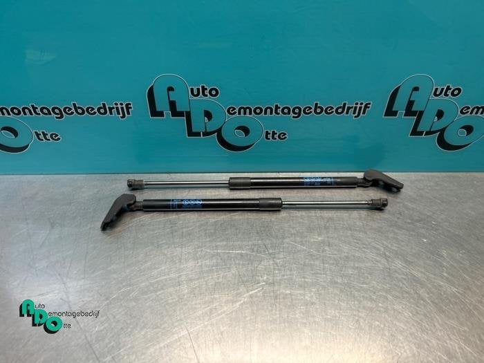 Kit amortisseur gaz hayon d'un Opel Karl (Karl 15-), -, Opel, 3 mois de garantie, Utilisé
