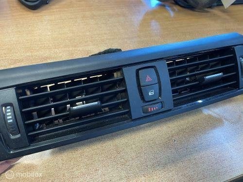 Luchtrooster dashboard midvoor BMW 1-serie F20  64229207116, Gebruikt, Ophalen of Verzenden, BMW, BMW