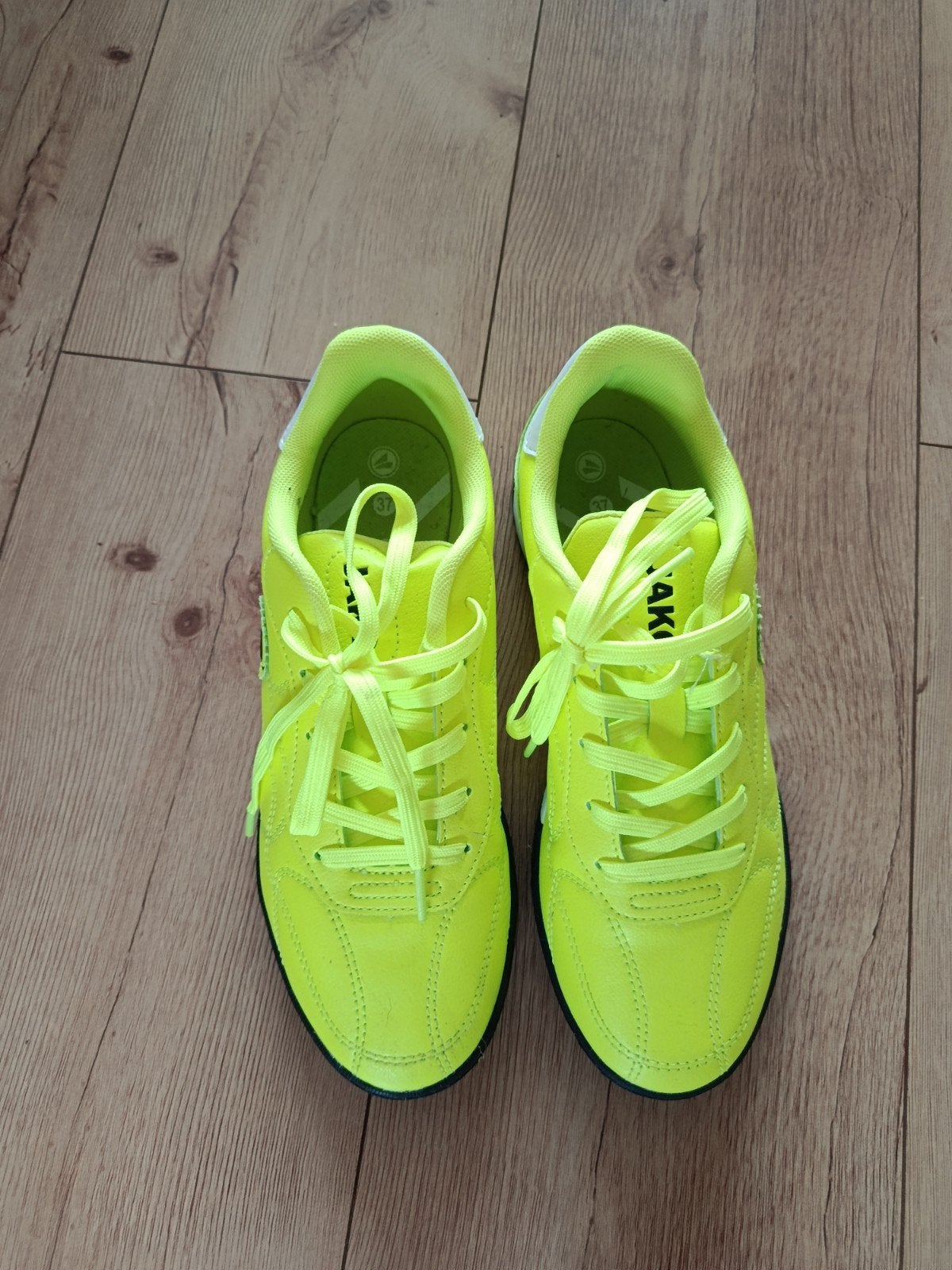 Jako Fluor gele kinderschoenen 37, Sport en Fitness, Ophalen, Zo goed als nieuw, Schoenen