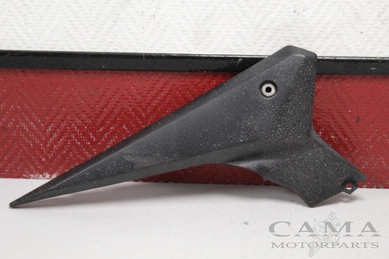 CARENAGE DROIT XJ 6 2009-2012 (XJ6 XJ6S XJ6N Diversion), Dhr. S. di Majo, Utilisé, Info@cama-motorparts.nl, P.J. Troelstraweg 8 8
3144 CX  MAASSLUIS, NL