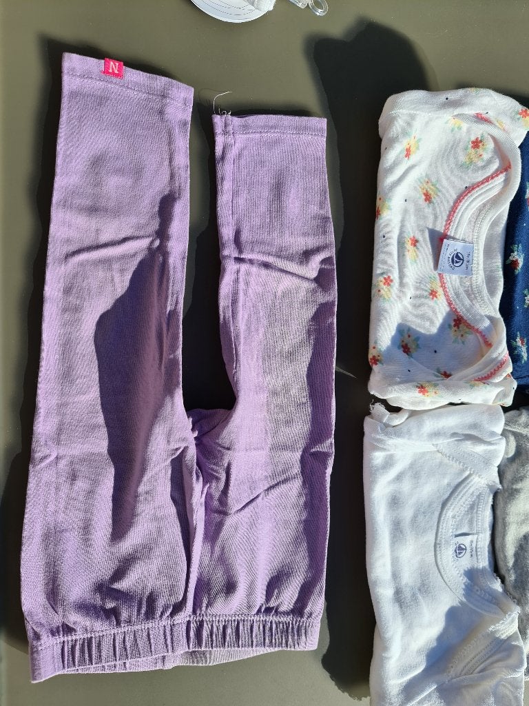 paarse legging, broek, Noppies, 80cm, Enfants & Bébés, Vêtements de bébé | Packs de vêtements pour bébés, Enlèvement, Comme neuf