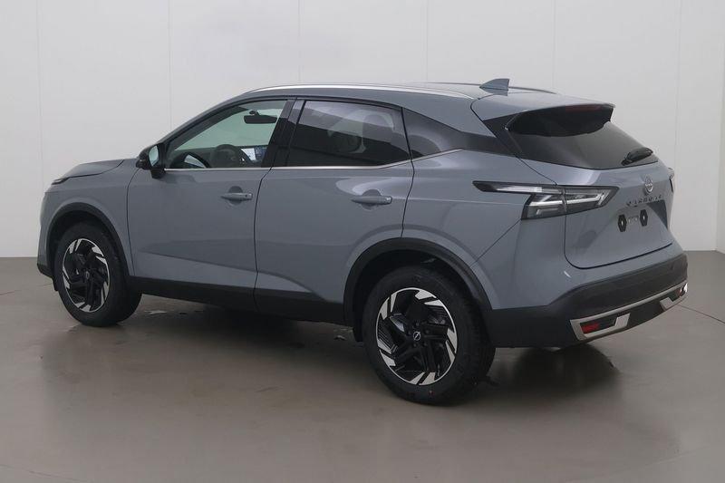 Nissan Qashqai 1.3 dig-t n-connecta xtronic 158 AT, Auto's, Automaat, Gebruikt, 4 cilinders, Overige bekleding