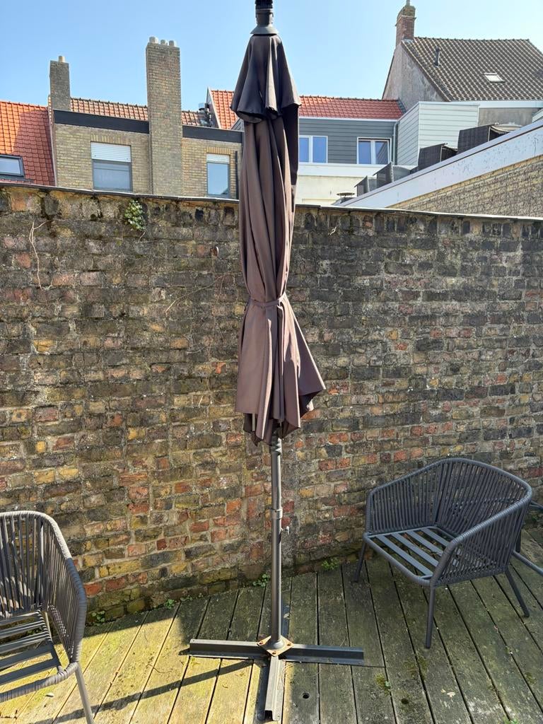 Parasol verstel- en kantelbaar, Ophalen, Zo goed als nieuw, Kantelbaar