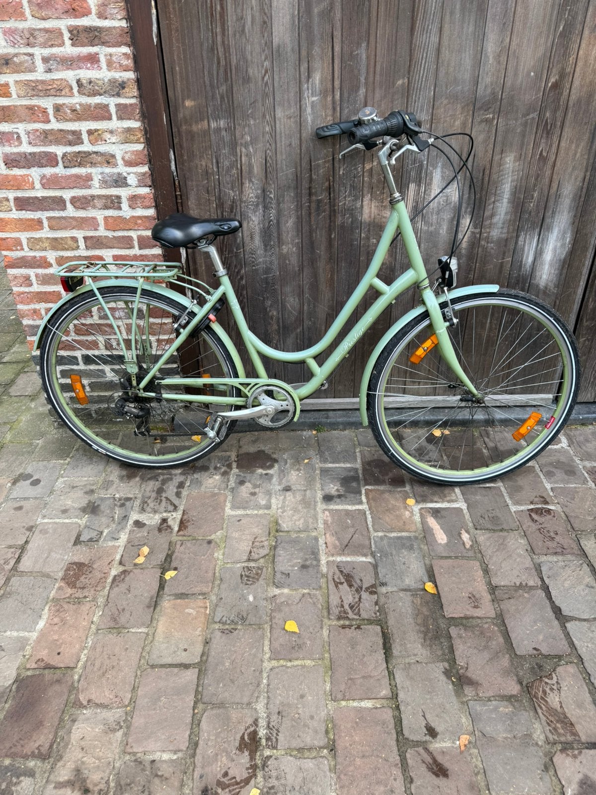 Damesfiets met versnellingen, Fietsen en Brommers, Ophalen, Zo goed als nieuw, Versnellingen