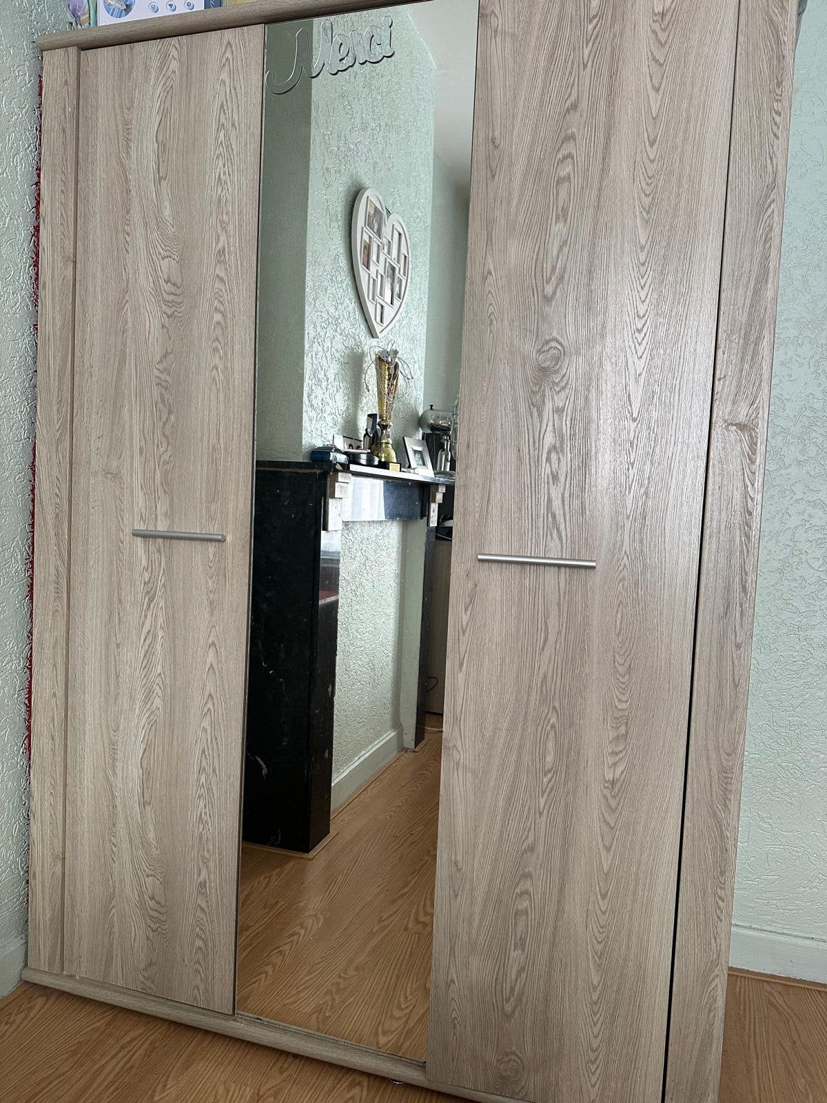 Garde robe 3 portes, Enlèvement, Comme neuf