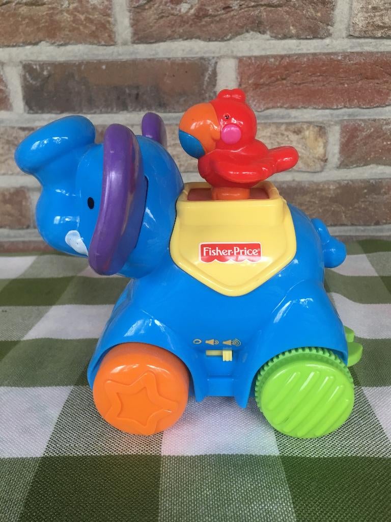 FISHER PRICE RIJDENDE OLIFANT MET GELUID, Kinderen en Baby's, Speelgoed | Fisher-Price, Ophalen of Verzenden, Zo goed als nieuw