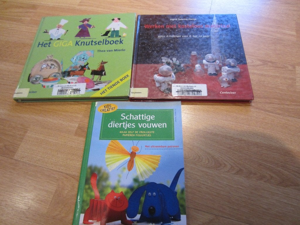drie knutselboeken, Ophalen of Verzenden, Knutselboek