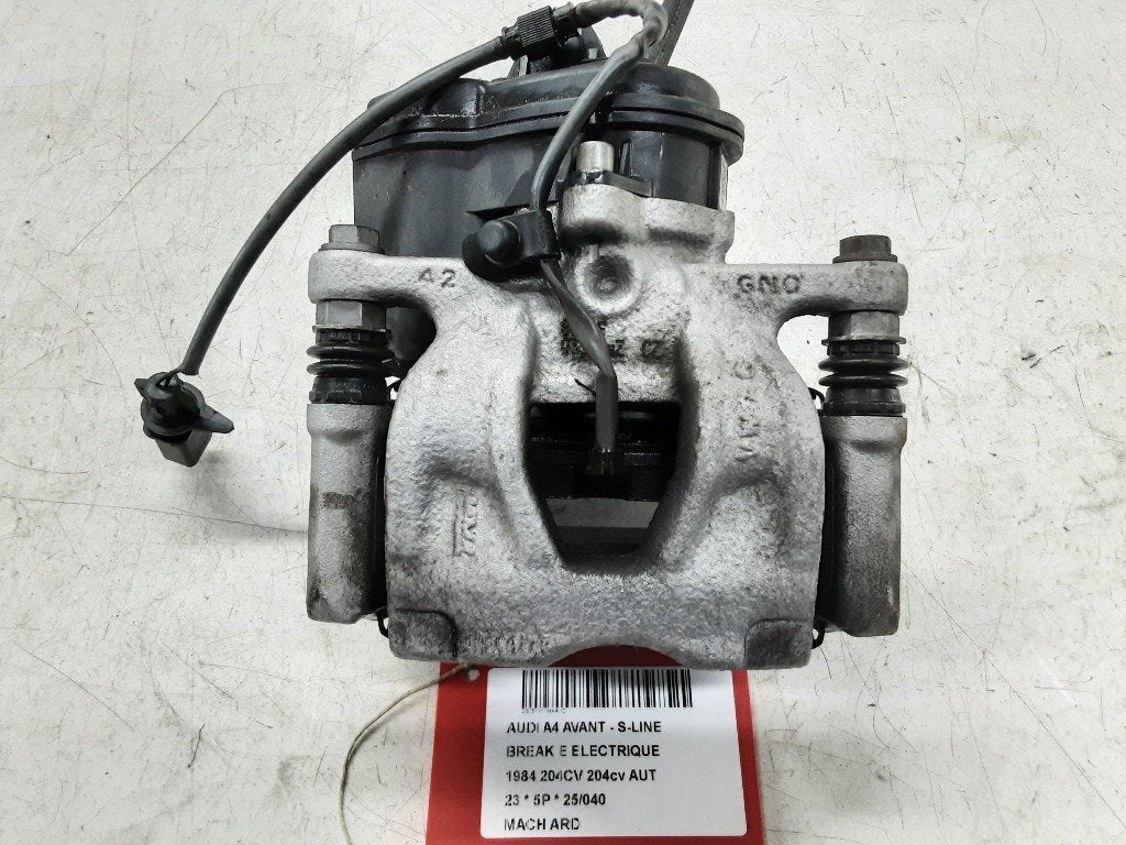 ETRIER DE FREIN ARRIÈRE DROIT A4 Avant (B9) (8W0406CF), Mevr. I. Hauben, Audi, Utilisé, Rue de l'Espoir 34 34
4030  GRIVEGNÉE, BE